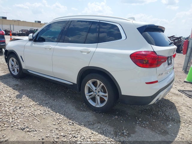 BMW X3 2019 5UXTR7C58KLF28178 Image 3