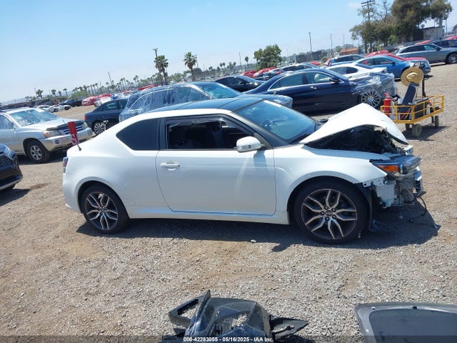 Scion 2ar-fe 2016 JTKJF5C79GJ020270 Image 14