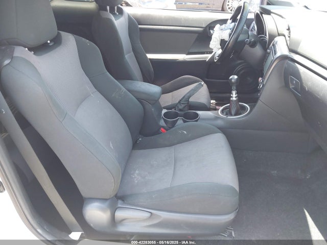 Scion 2ar-fe 2016 JTKJF5C79GJ020270 Image 5