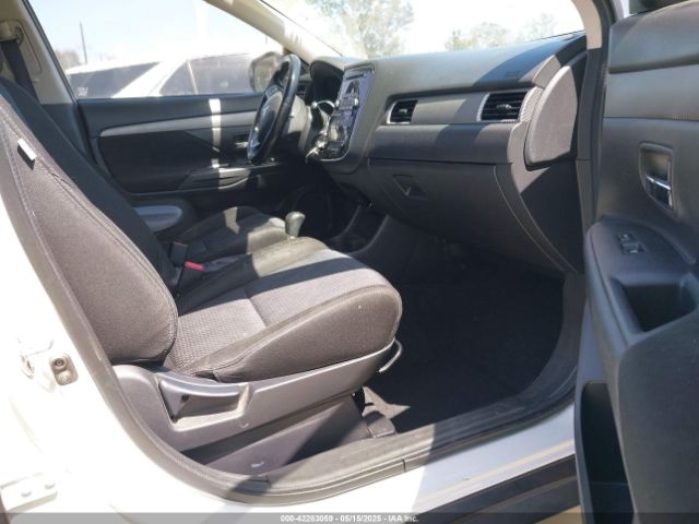 2016 MITSUBISHI OUTLANDER JA4AD2A30GZ051821 Photo 4