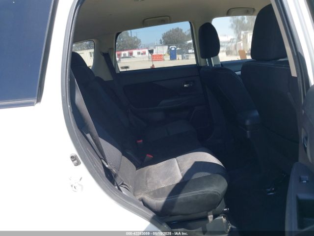 2016 MITSUBISHI OUTLANDER JA4AD2A30GZ051821 Photo 7