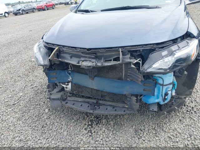 1G1ZD5ST1NF184829 Chevrolet Malibu Fwd Lt