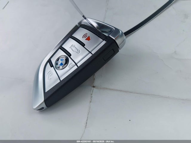 WBAJA5C54JWA39033 BMW 530I