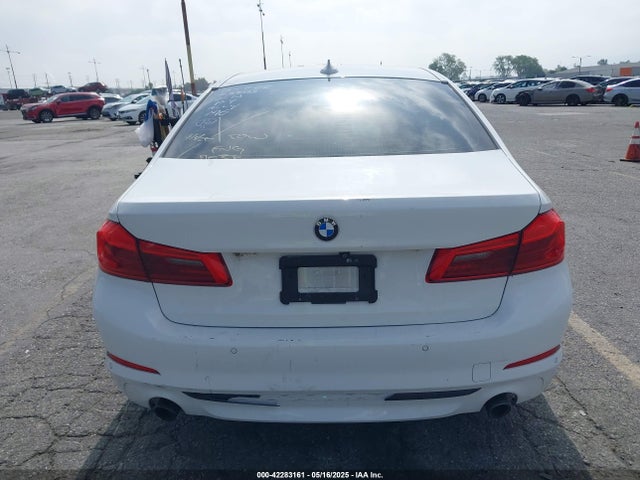 WBAJA5C54JWA39033 BMW 530I