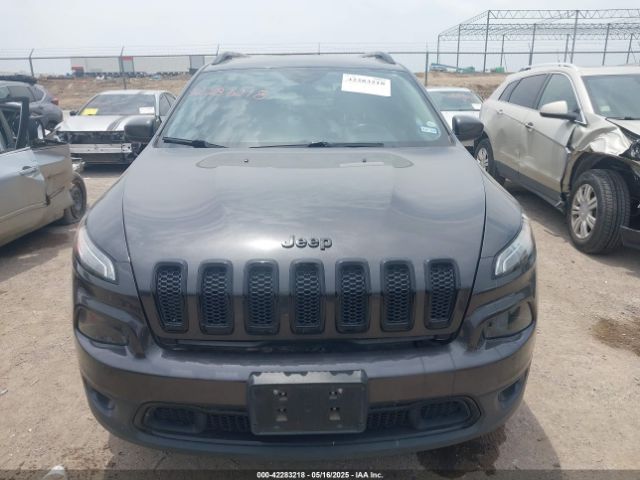1C4PJLCB8GW113941 Jeep Cherokee Altitude