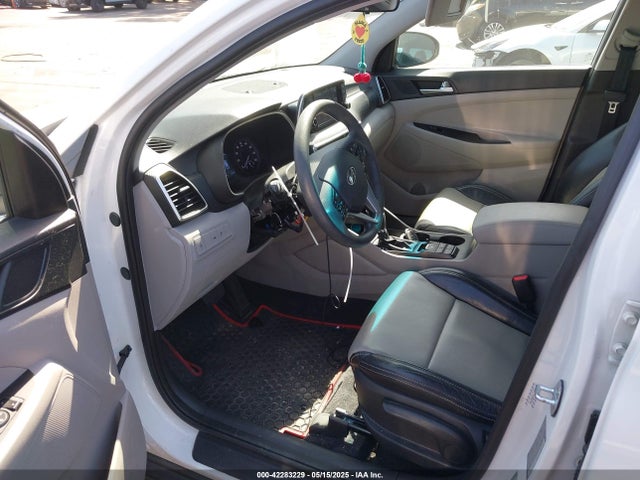 KM8J23A44LU179590 Hyundai TUCSON SE