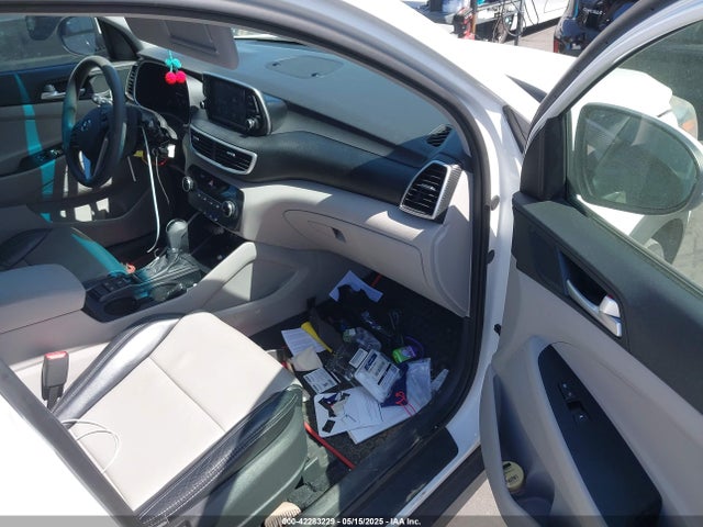 KM8J23A44LU179590 Hyundai TUCSON SE