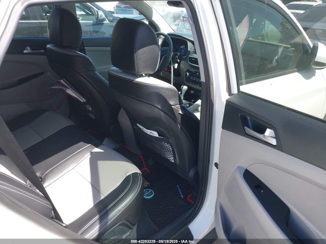 KM8J23A44LU179590 Hyundai TUCSON SE
