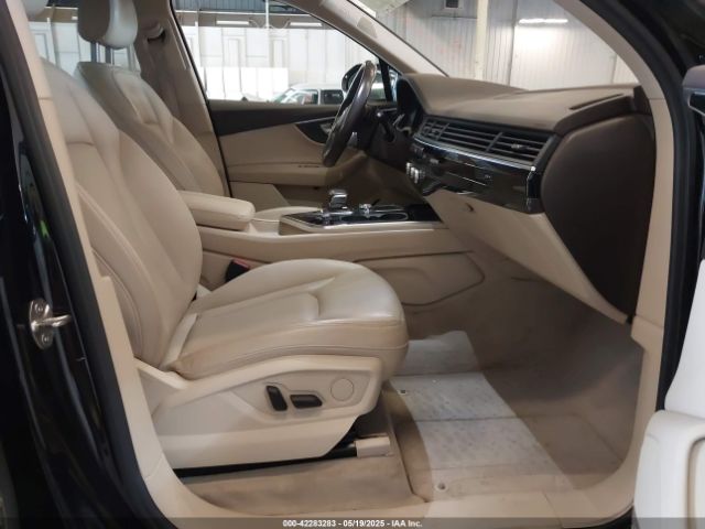 2019 AUDI Q7 WA1LAAF73KD020866 Photo 4