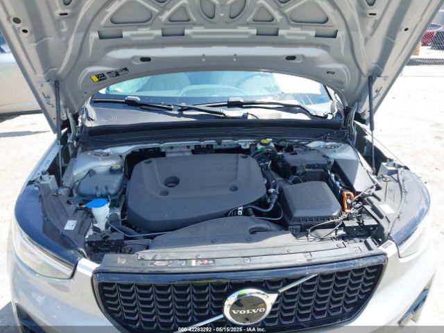 2024 VOLVO XC40 YV4L12ULXR2293107 Photo 9
