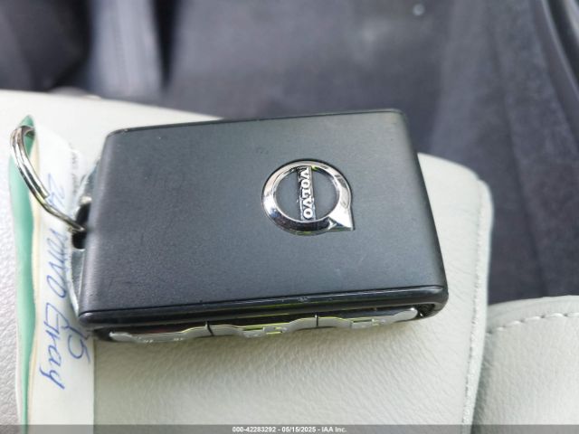 2024 VOLVO XC40 YV4L12ULXR2293107 Photo 10