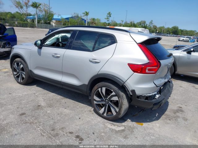 2024 VOLVO XC40 YV4L12ULXR2293107 Photo 2
