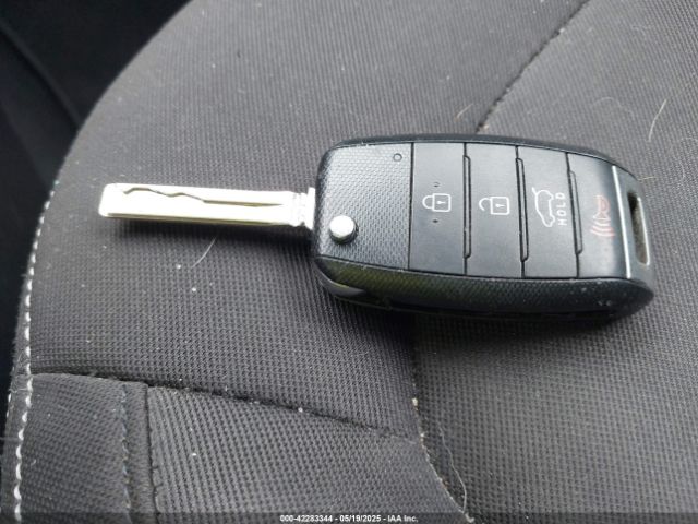 KNDJN2A2XF7809894 KIA Soul
