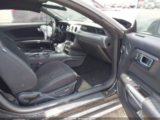 2019 FORD MUSTANG 1FA6P8THXK5125833 Photo 4