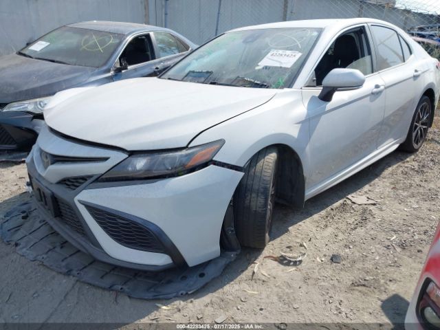 2022 TOYOTA CAMRY 4T1T11BK8NU072395 Photo 1