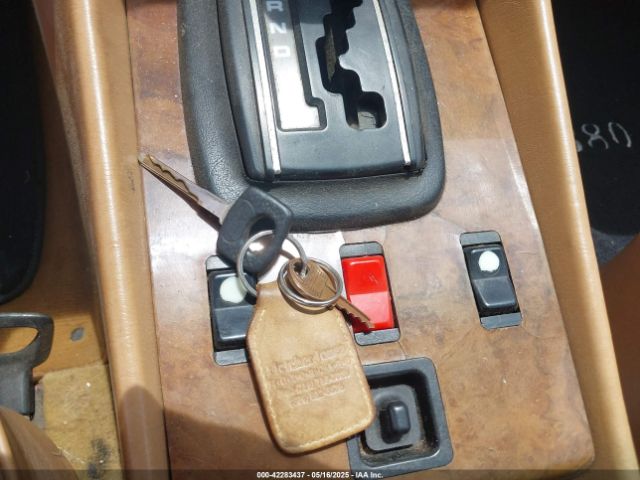 1985 MERCEDES-BENZ 380 WDBBA45C5FA024876 Photo 10