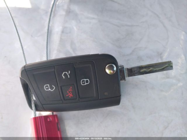 3VV1B7AX1JM091928 Volkswagen Tiguan 2.0t S
