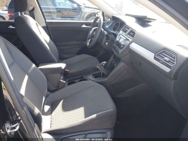 3VV1B7AX1JM091928 Volkswagen Tiguan 2.0t S