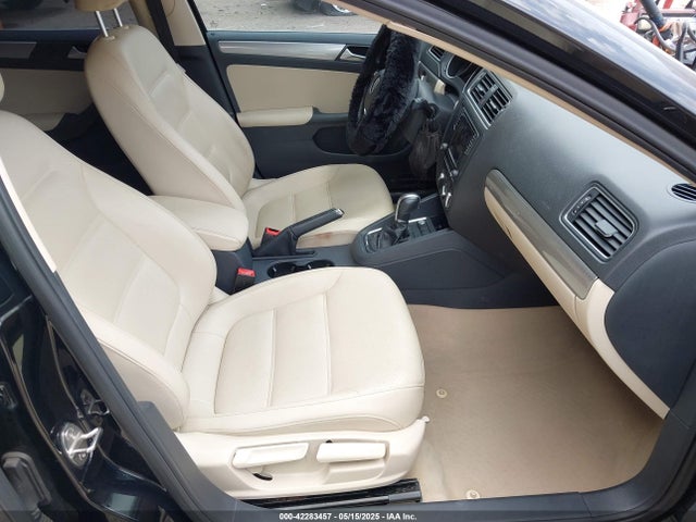 3VWD67AJ5GM310522 Volkswagen 2016