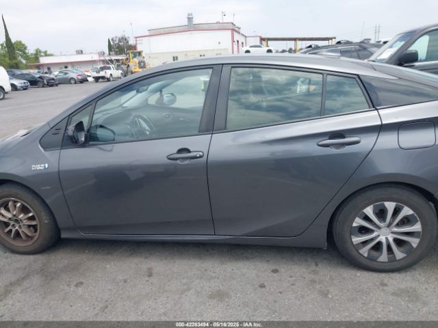 JTDKAMFP0M3193305 Toyota Prius Prime Xle