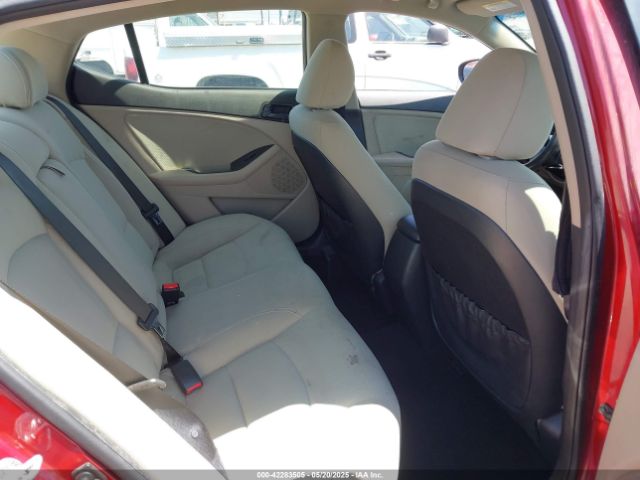 5XXGM4A70FG417227 KIA Optima Lx