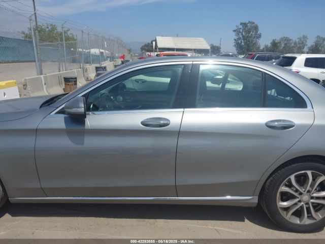 55SWF4JB9FU092461 Mercedes-Benz C 300 Luxury/sport