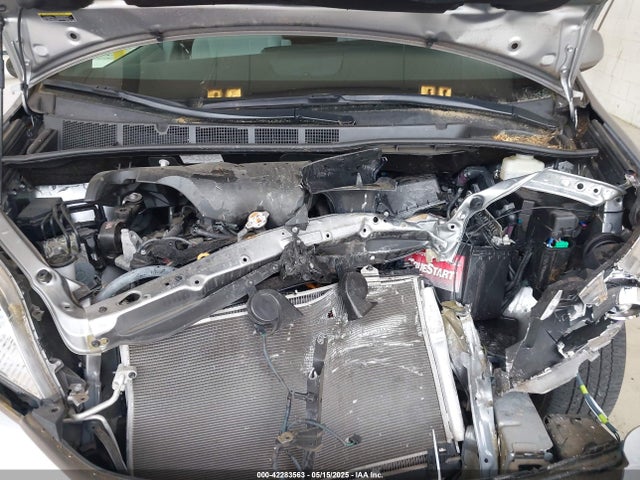 5TDKZ3DC4HS828226 Toyota Sienna Le 8 Passenger
