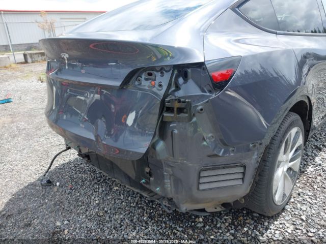 5YJYGAEE3MF258979 Tesla Model Y Long Range Dual Motor All-wheel Drive