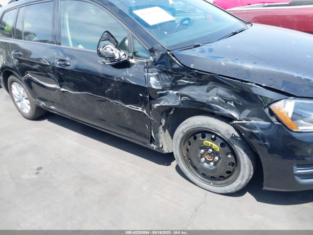 3VWC17AU2GM506275 Volkswagen Golf Sportwagen Tsi S 4-door