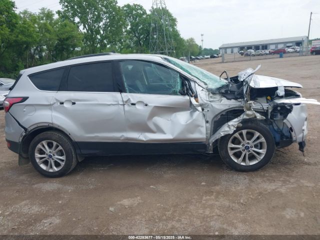 1FMCU0GD2HUB76901 Ford ESCAPE SE