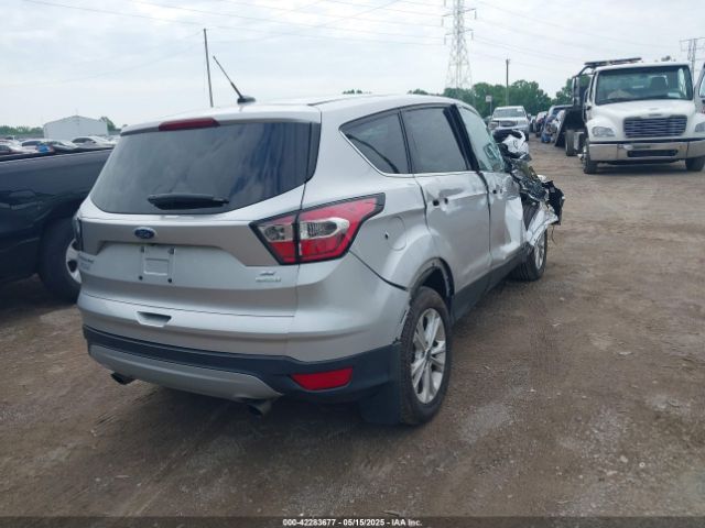 1FMCU0GD2HUB76901 Ford ESCAPE SE