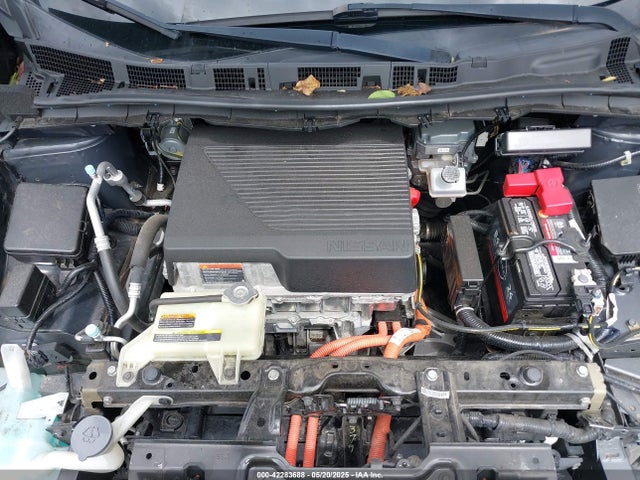 1N4AZ1CP2JC315574 Nissan LEAF SV