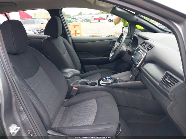 1N4AZ1CP2JC315574 Nissan LEAF SV