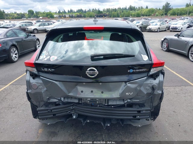 1N4AZ1CP2JC315574 Nissan LEAF SV