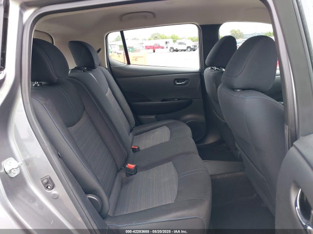 1N4AZ1CP2JC315574 Nissan LEAF SV