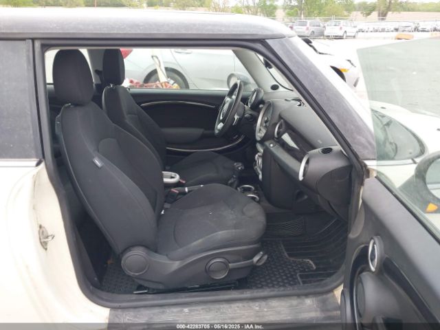 2008 MINI COOPER WMWMF33598TT62179 Photo 4