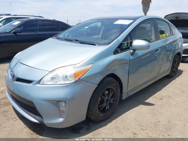 JTDKN3DUXF1950054 Toyota Prius Two