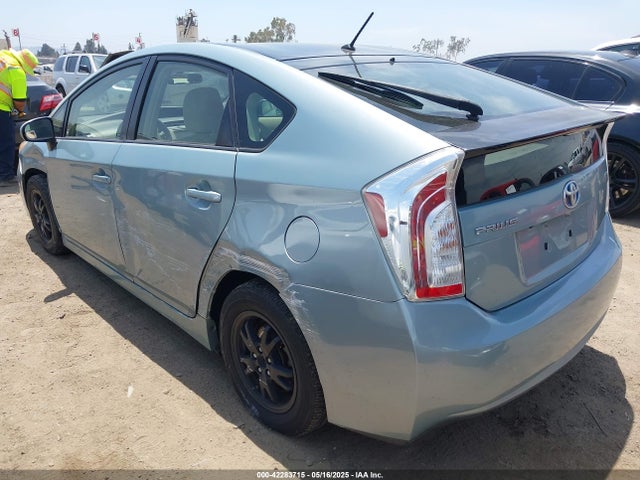JTDKN3DUXF1950054 Toyota Prius Two