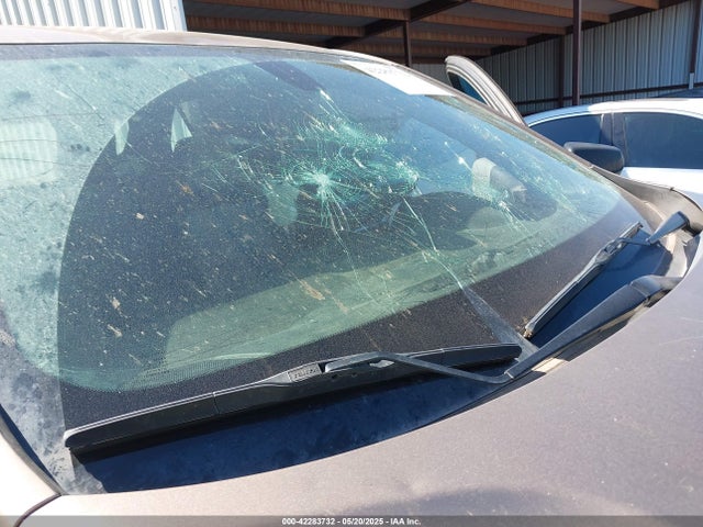 3GNAXHEV3JL318791 Chevrolet EQUINOX LS
