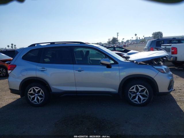 JF2SKAGC4KH529174 Subaru Forester Premium