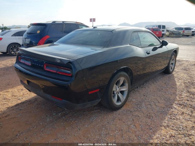 2C3CDZAG8GH279029 Dodge Challenger Sxt