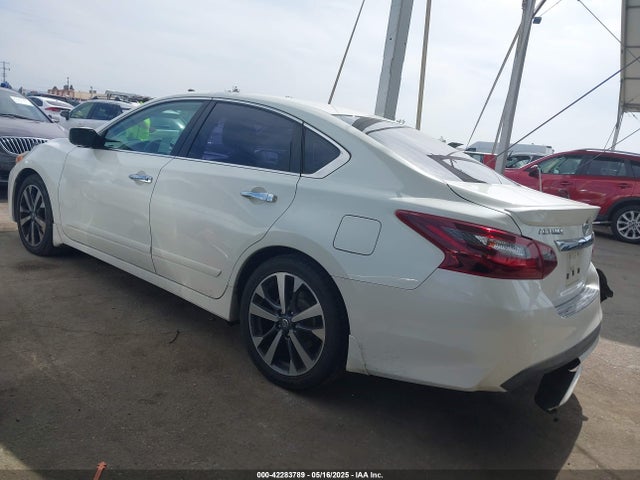 Nissan 2017 2017 1N4AL3AP1HC136243 Image 3