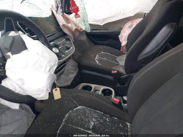 2022 CHRYSLER VOYAGER 2C4RC1CGXNR105266 Photo 4