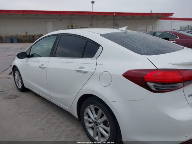 3KPFL4A77HE110597 KIA FORTE S
