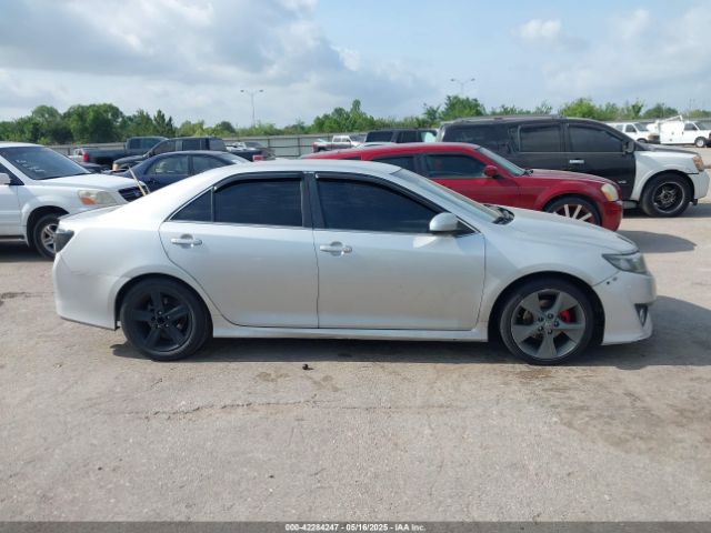 4T1BF1FK3EU335965 Toyota CAMRY SE