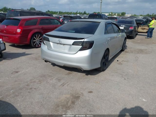 4T1BF1FK3EU335965 Toyota CAMRY SE