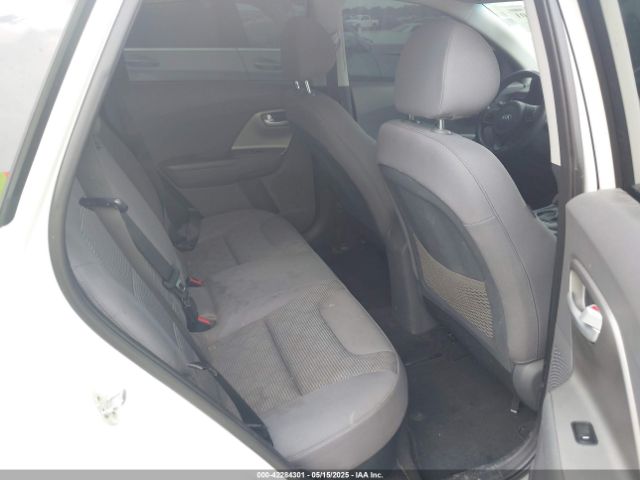 KNDCB3LC3H5060030 KIA NIRO LX