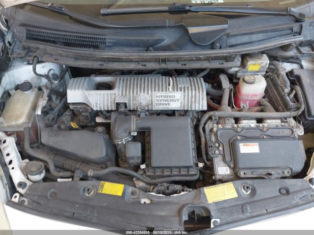 JTDKN3DU3E1810250 Toyota Prius