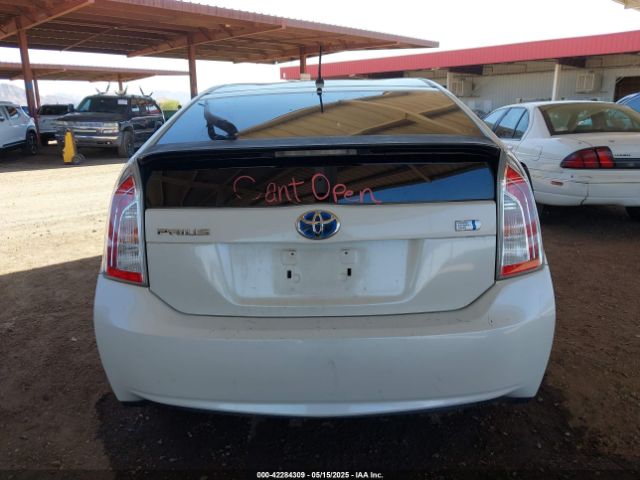 JTDKN3DU3E1810250 Toyota Prius