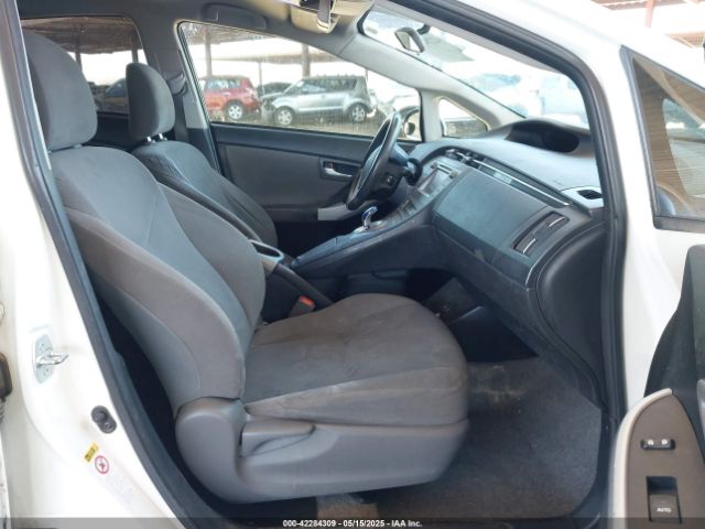 JTDKN3DU3E1810250 Toyota Prius